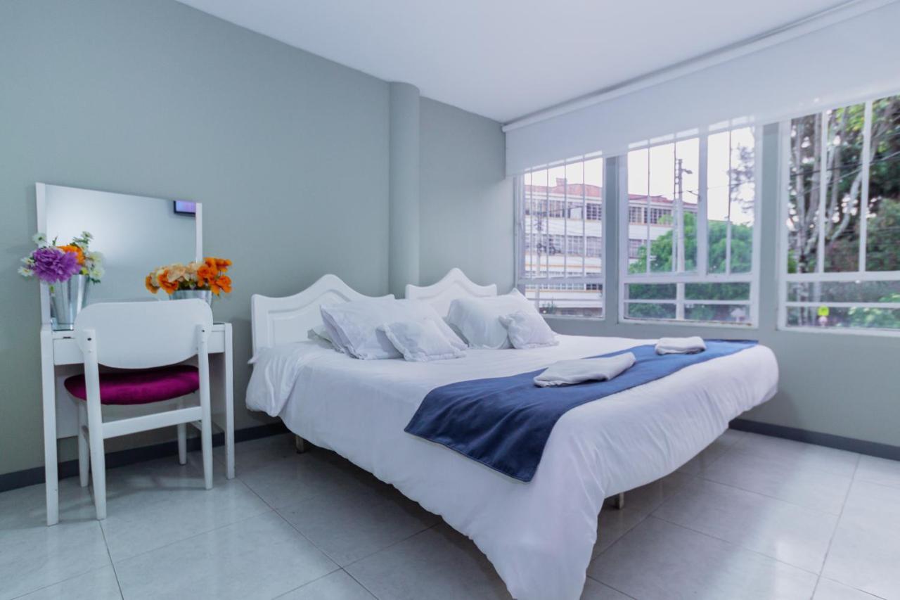 Apartasuites & Hotel Bogota Teusaquillo ภายนอก รูปภาพ