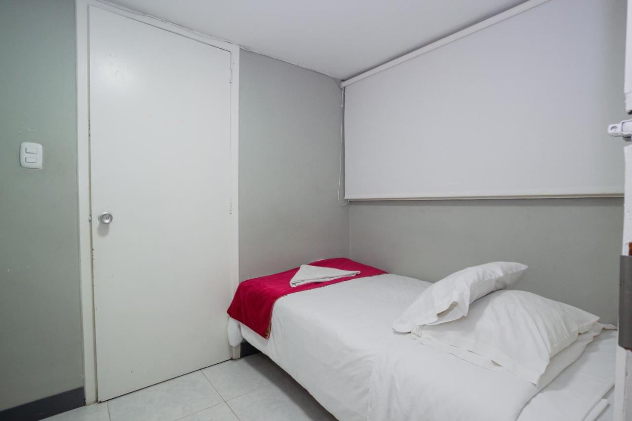 Apartasuites & Hotel Bogota Teusaquillo ภายนอก รูปภาพ